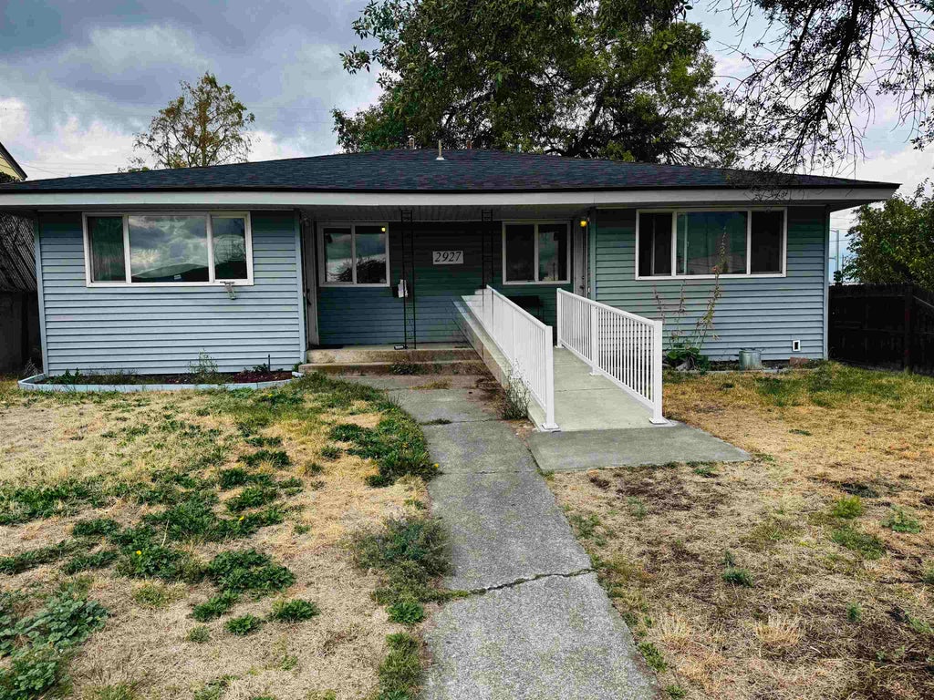 Photo of 2927 E HOFFMAN St, Spokane, WA 99208 (MLS # 202624540)