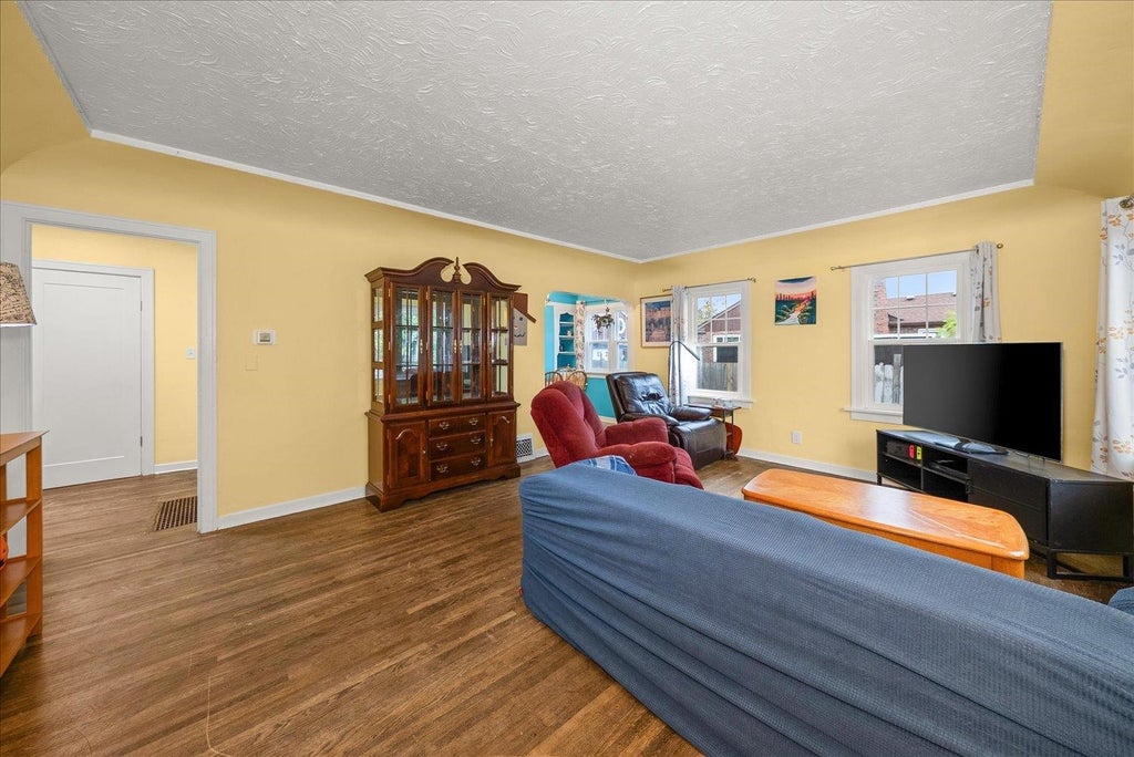 Photo of 9601 E Upriver Dr, Spokane, WA 99206 (MLS # 202625673)