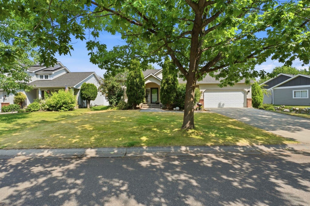 Photo of 826 N Malvern Rd, Liberty Lake, WA 99019 (MLS # 202622266)