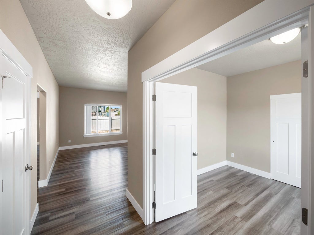 Photo of 8428 N Mayfair St, Spokane, WA 99208 (MLS # 202625810)