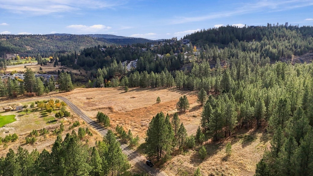 Photo of 1517 W Victoria Ln, Spokane, WA 99224 (MLS # 202625850)