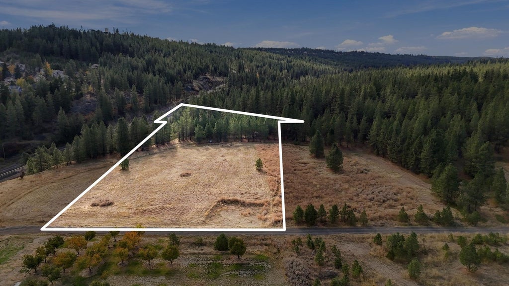 Photo of 1517 W Victoria Ln, Spokane, WA 99224 (MLS # 202625850)