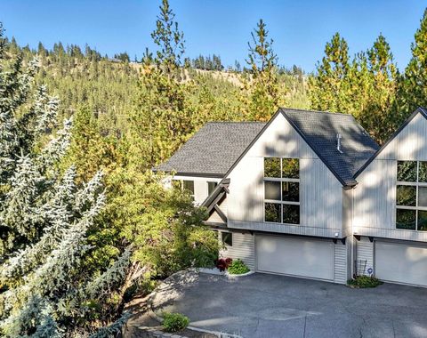 Photo of 809 W Lincoln Blvd, Spokane, WA 99224 (MLS # 202614272)