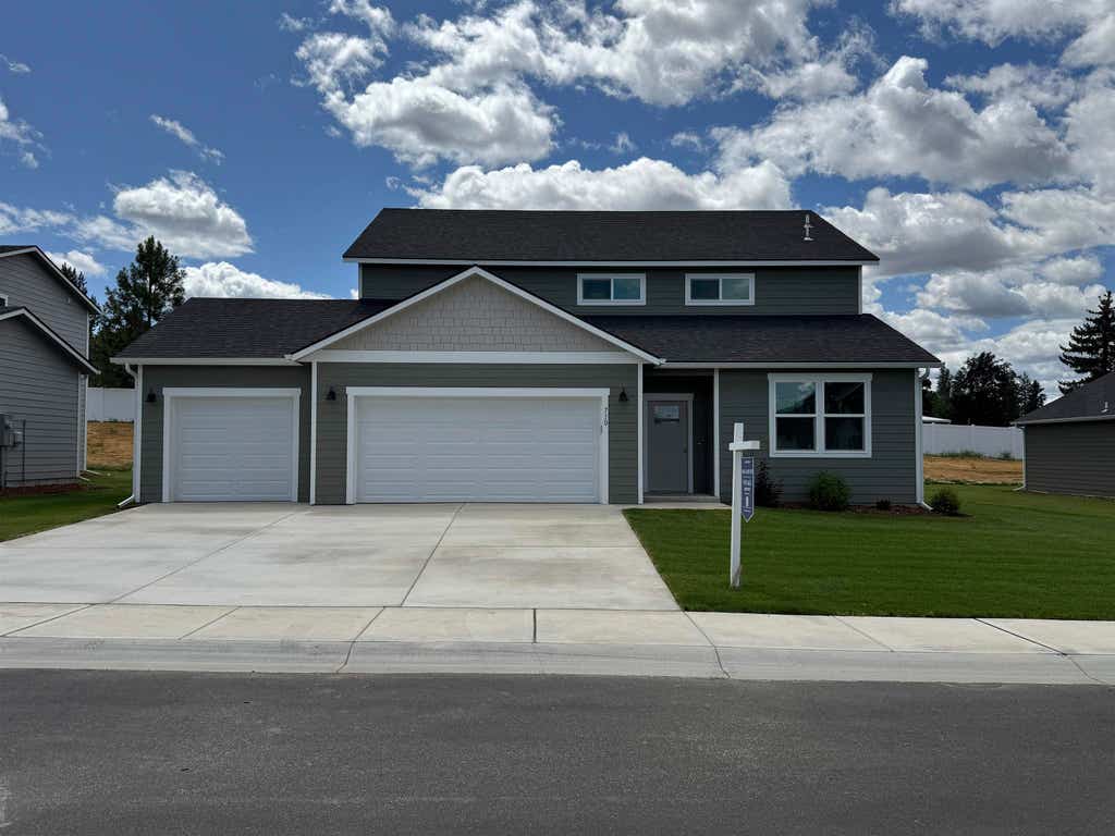 Photo of 710 E 4th St, Deer Park, WA 99006 (MLS # 202620233)