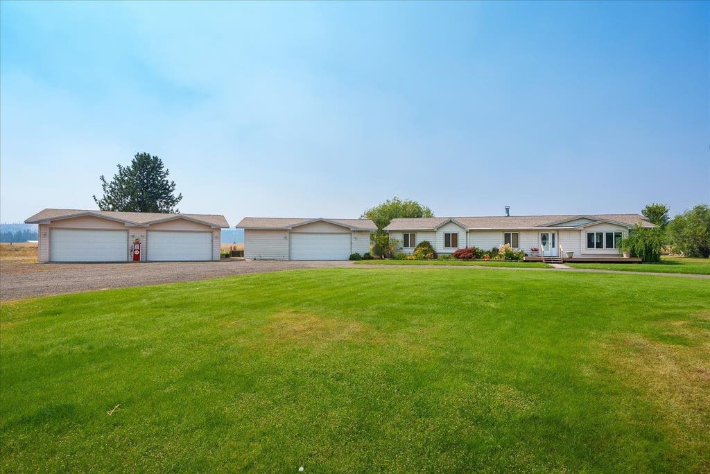 Photo of 20211 N Austin Rd, Colbert, WA 99005 (MLS # 202622231)