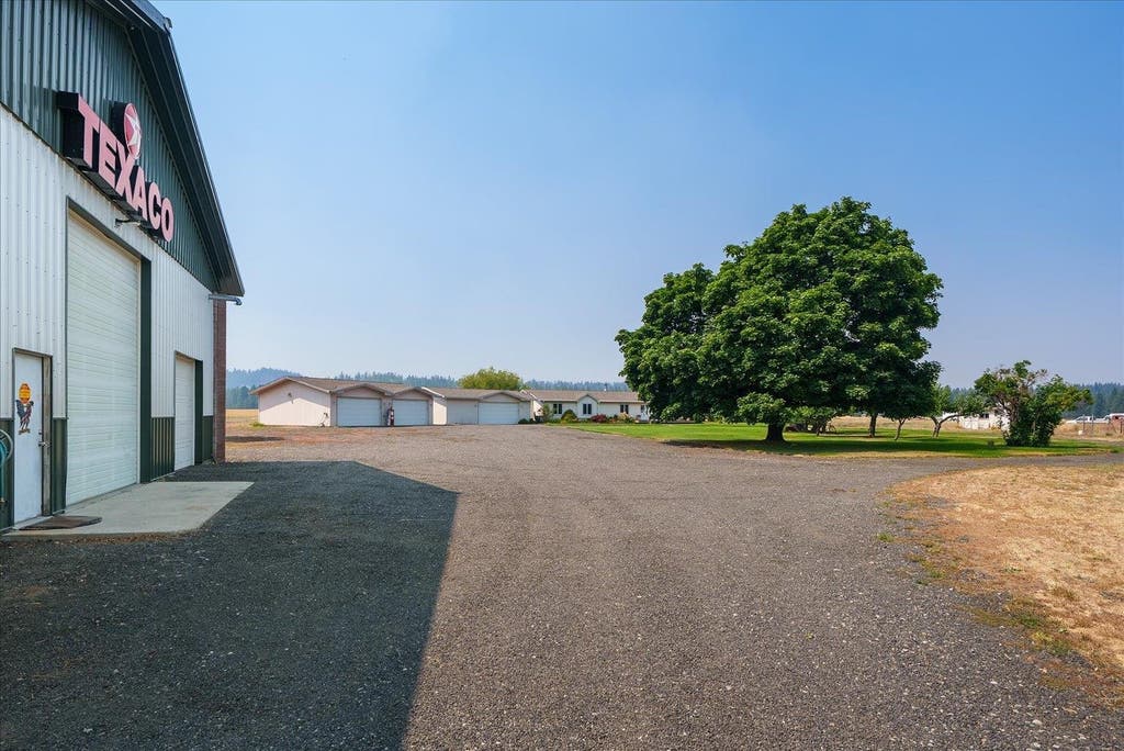 Photo of 20211 N Austin Rd, Colbert, WA 99005 (MLS # 202622231)