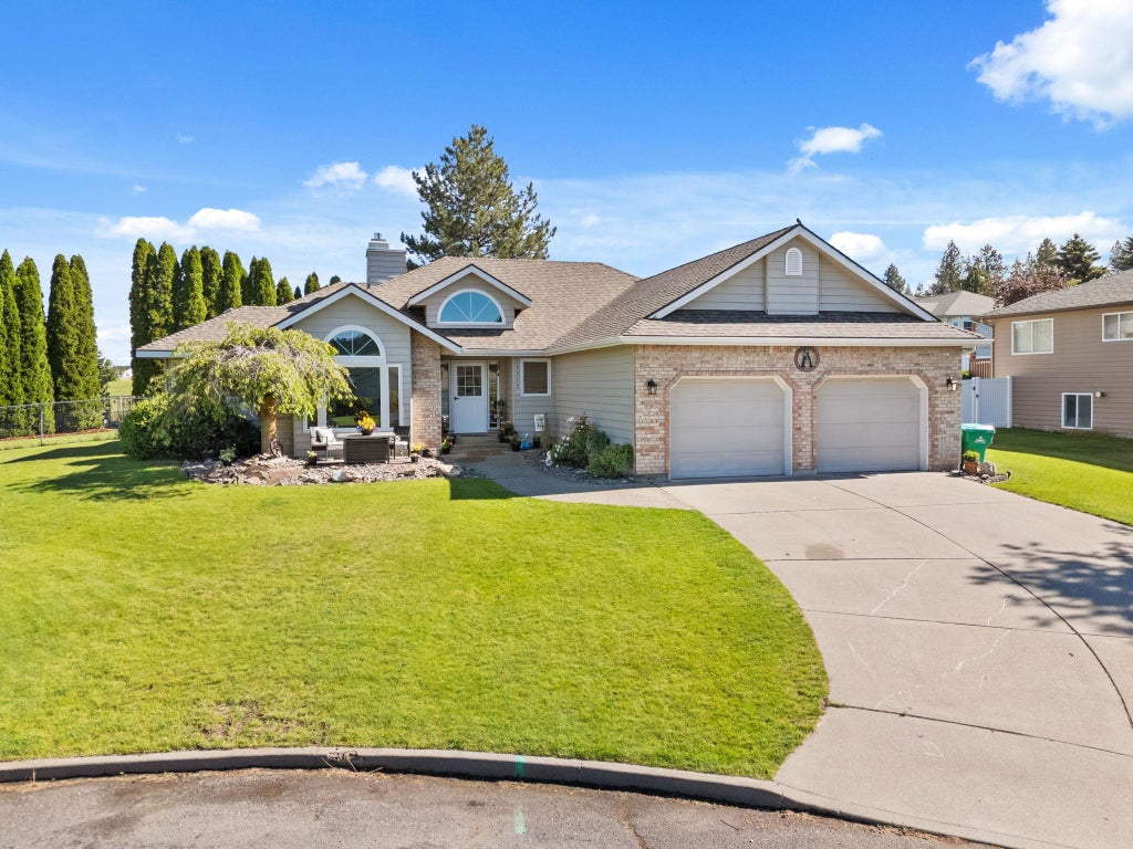 Photo of 9712 W Masters Ln, Cheney, WA 99004 (MLS # 202619166)