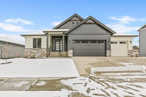 Photo of 3935 S Glendora Dr, Spokane, WA 99223 (MLS # 202527432)