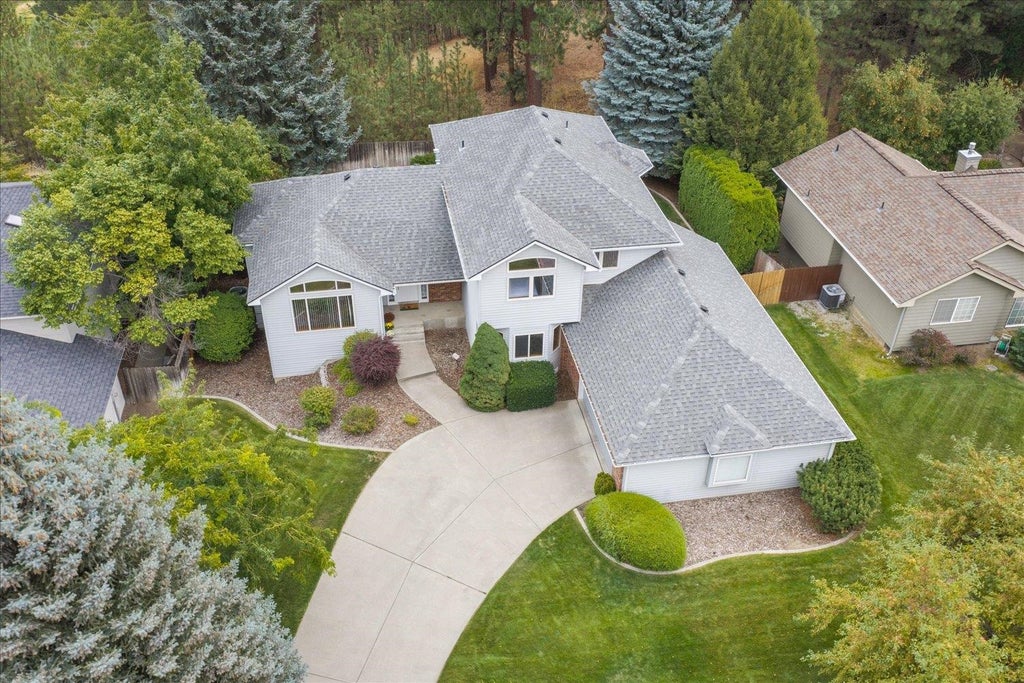 Photo of 3817 S Custer St, Spokane, WA 99223 (MLS # 202623728)
