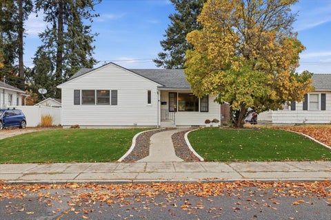 Photo of 1027 E 38th Ave, Spokane, WA 99203 (MLS # 202626426)
