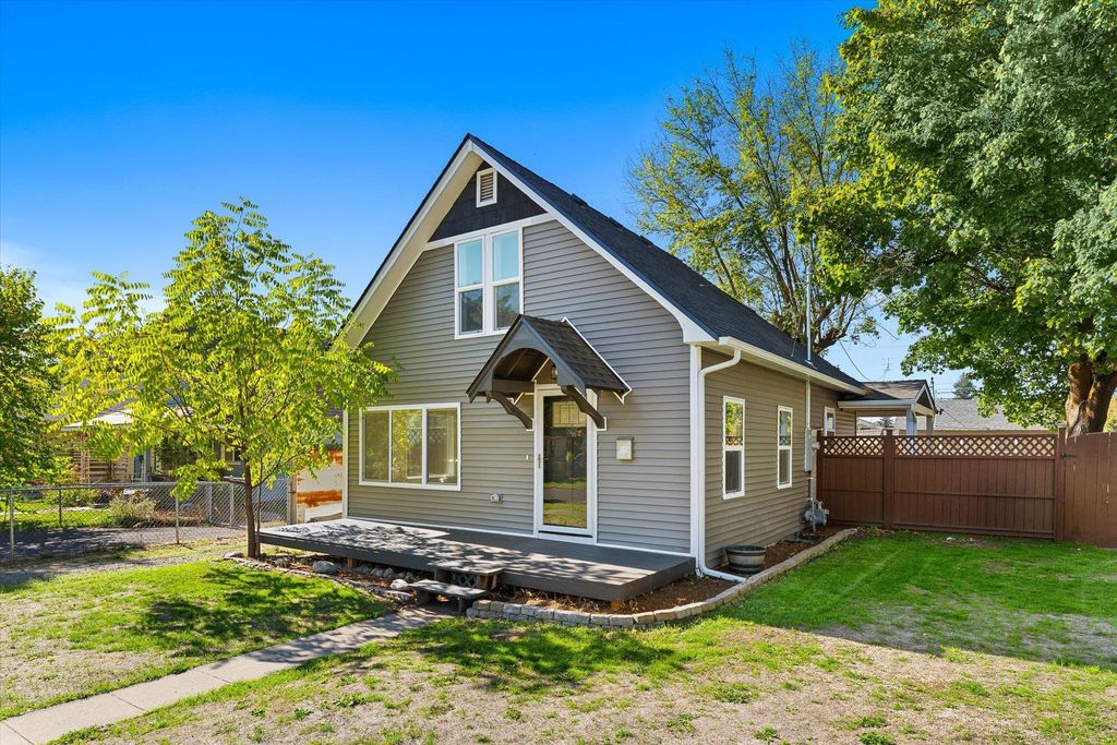 Photo of 4327 N Post St, Spokane, WA 99205 (MLS # 202525508)