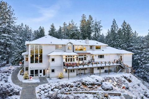 Photo of 5312 N Vista Ct, Spokane, WA 99212 (MLS # 202527144)