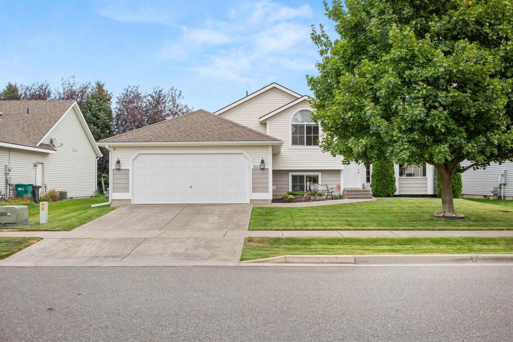 Photo of 2020 N Tschirley Rd, Spokane Valley, WA 99016 (MLS # 202623319)