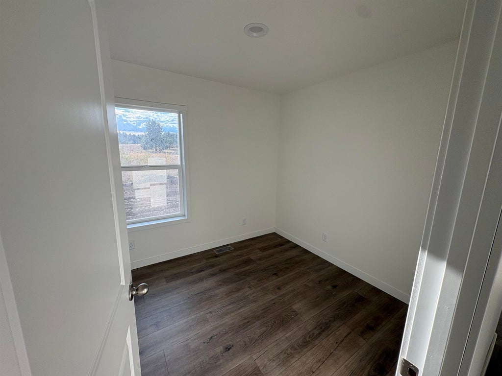 Photo of 4871 W Enoch Rd, Deer Park, WA 99006 (MLS # 202623836)