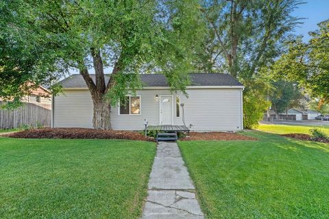 Photo of 6128 N Wall St, Spokane, WA 99205 (MLS # 202527728)