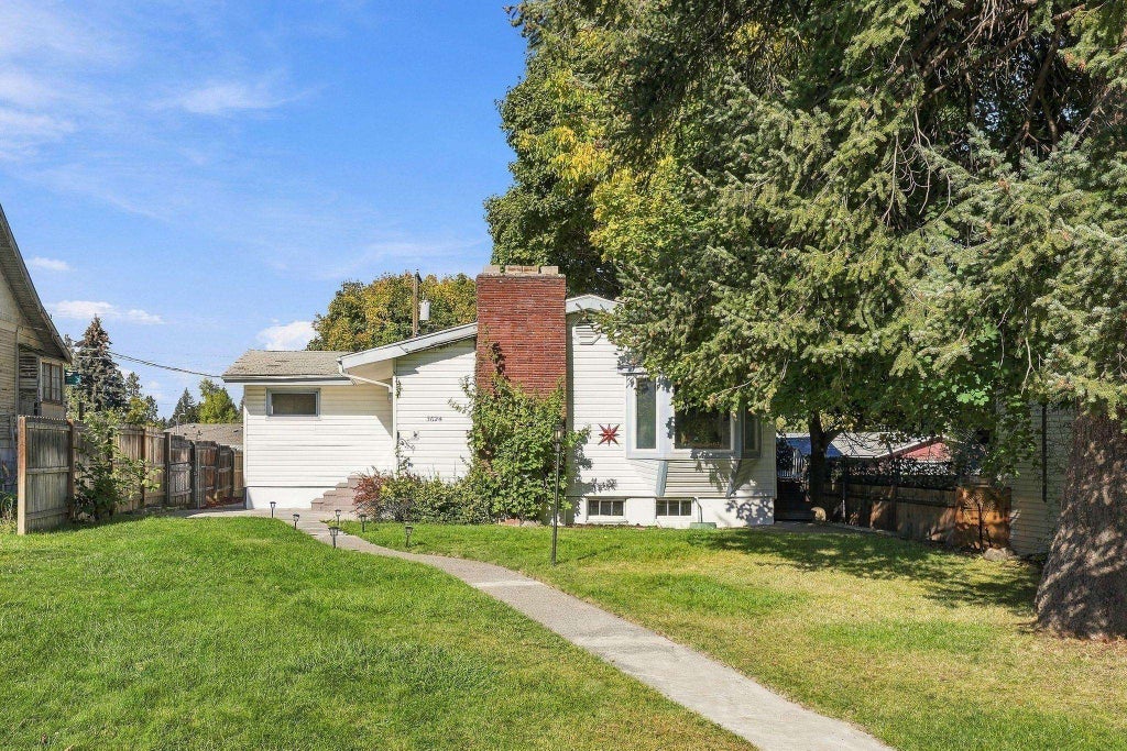 Photo of 3624 W Heroy Ave, Spokane, WA 99205 (MLS # 202625594)