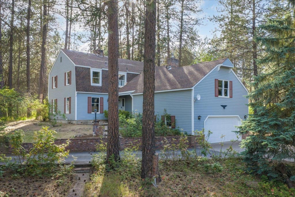 Photo of 14827 N Lynwood Dr, Spokane, WA 99208 (MLS # 202619074)
