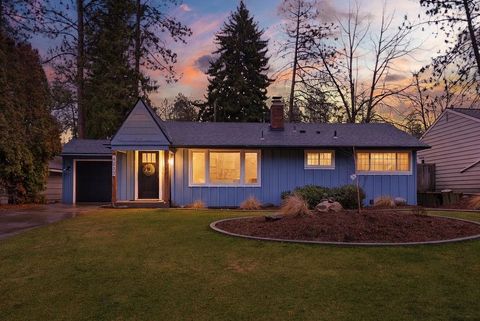 Photo of 4223 S Hogan St, Spokane, WA 99203 (MLS # 202613525)