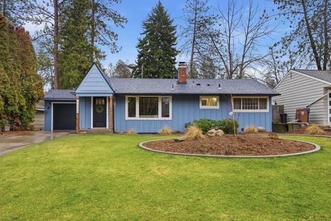 Photo of 4223 S Hogan St, Spokane, WA 99203 (MLS # 202613525)