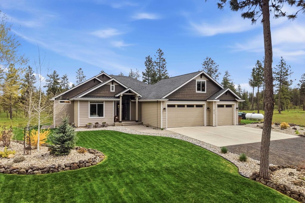 Photo of 3915 W Brown Ln, Cheney, WA 99004 (MLS # 202615870)