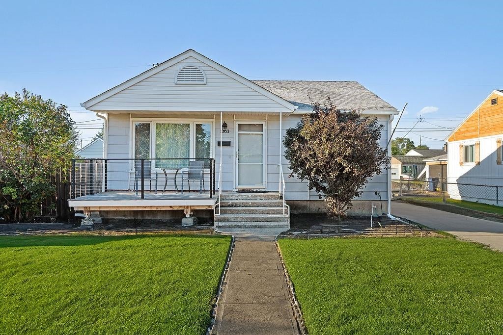 Photo of 1303 E Princeton Ave, Spokane, WA 99207 (MLS # 202620285)