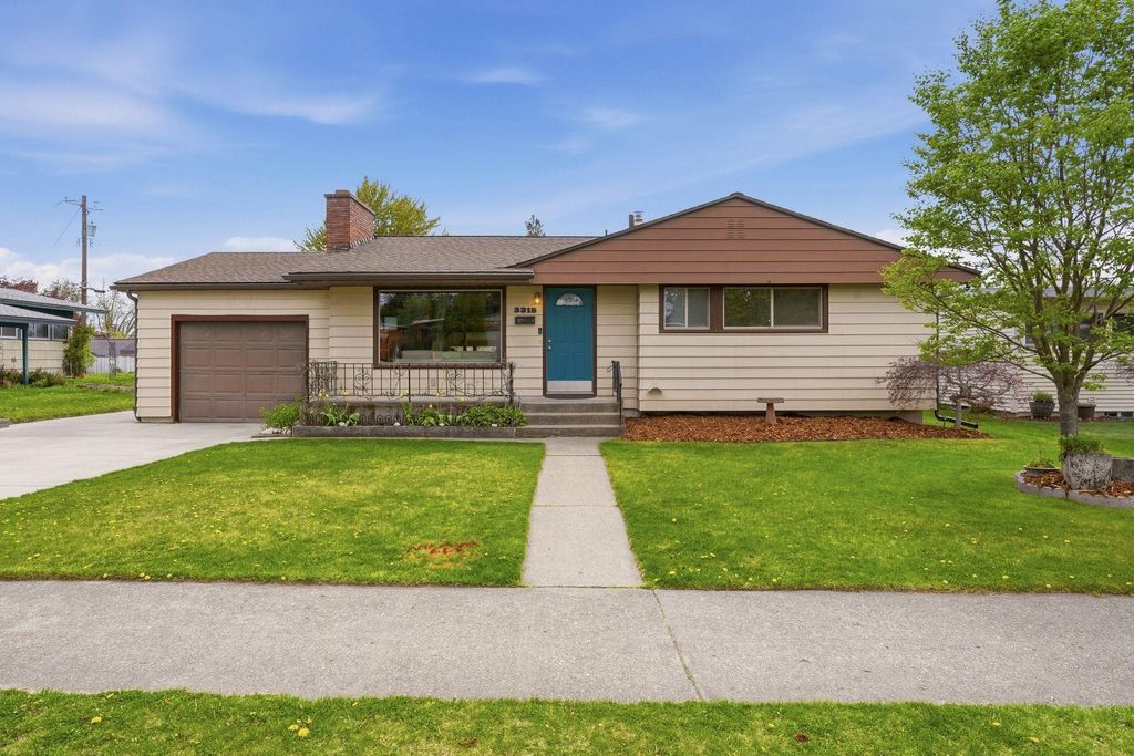 Photo of 3315 W Decatur Ave, Spokane, WA 99205 (MLS # 202616105)