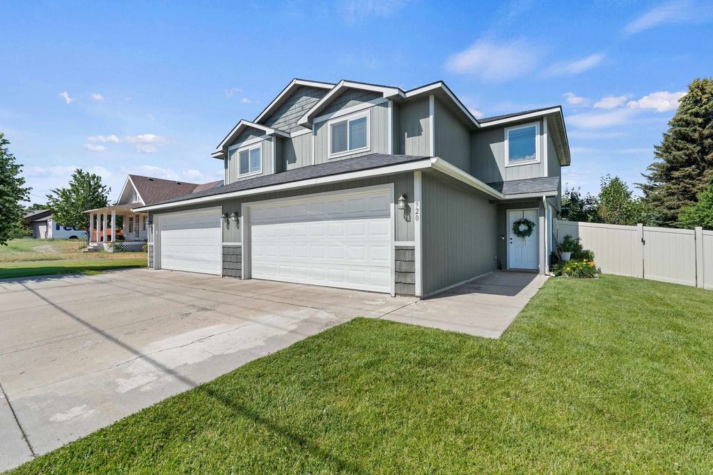 Photo of 920 S Evergreen Rd, Spokane Valley, WA 99037 (MLS # 202619946)