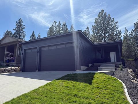 Photo of 4420 S Willow Ln, Spokane, WA 99216 (MLS # 202526976)