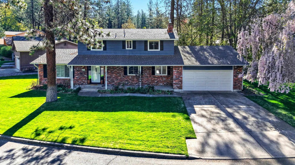 Photo of 9806 N Seminole Dr, Spokane, WA 99208 (MLS # 202624098)