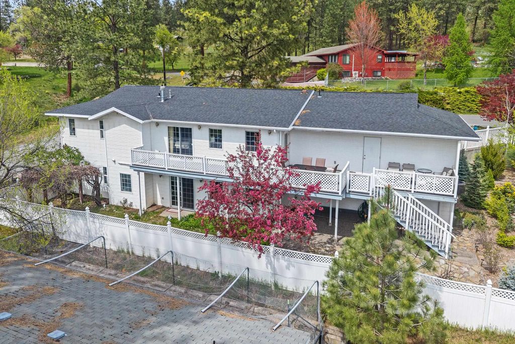 Photo of 620 E 10th Ave, Colville, WA 99114 (MLS # 202616540)