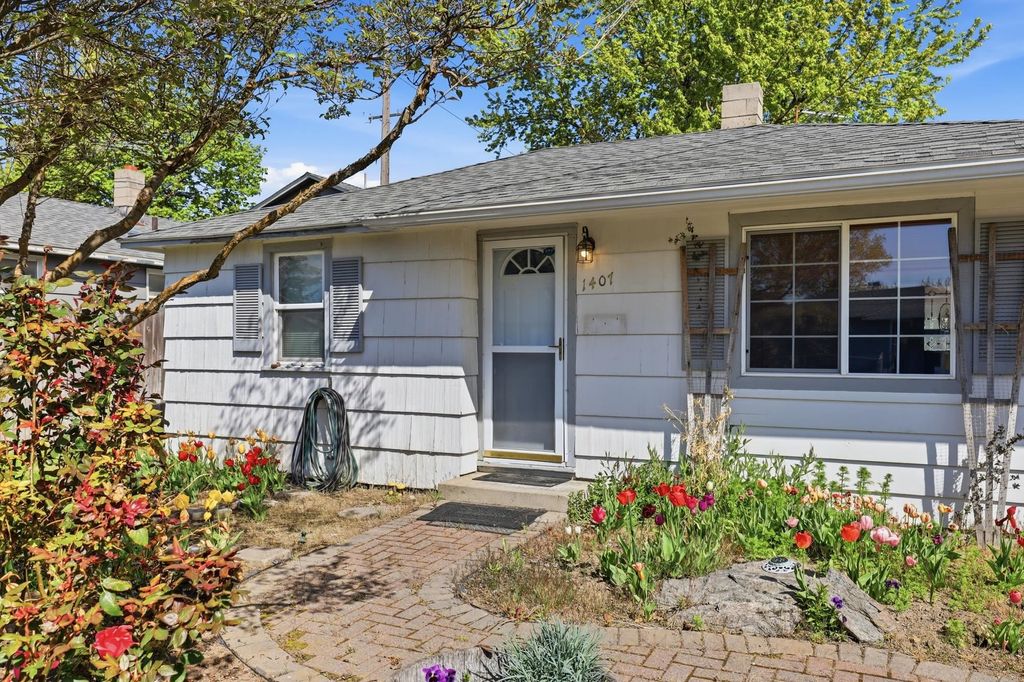 Photo of 1407 E Nebraska Ave, Spokane, WA 99208 (MLS # 202616407)