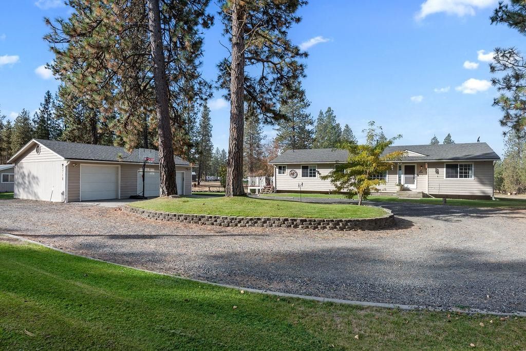 Photo of 3712 S Ritchey Rd, Medical Lake, WA 99022 (MLS # 202525422)