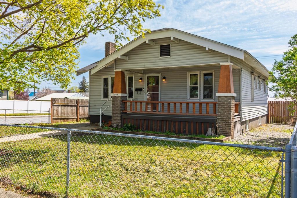 Photo of 2503 W Euclid Ave, Spokane, WA 99205 (MLS # 202615928)