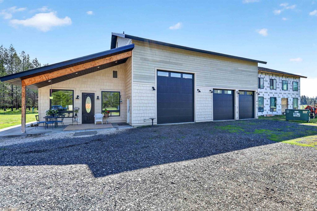 Photo of 1100 E Denison Chattaroy Rd, Deer Park, WA 99006 (MLS # 202616205)