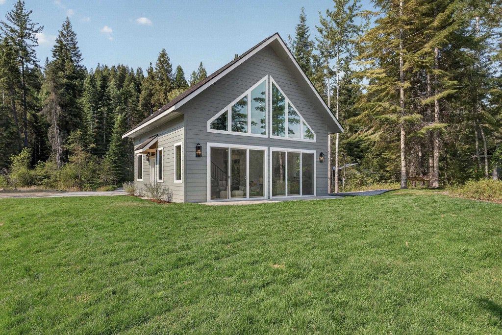 Photo of 1320 Stanley Dr, Newport, WA 99156 (MLS # 202625818)