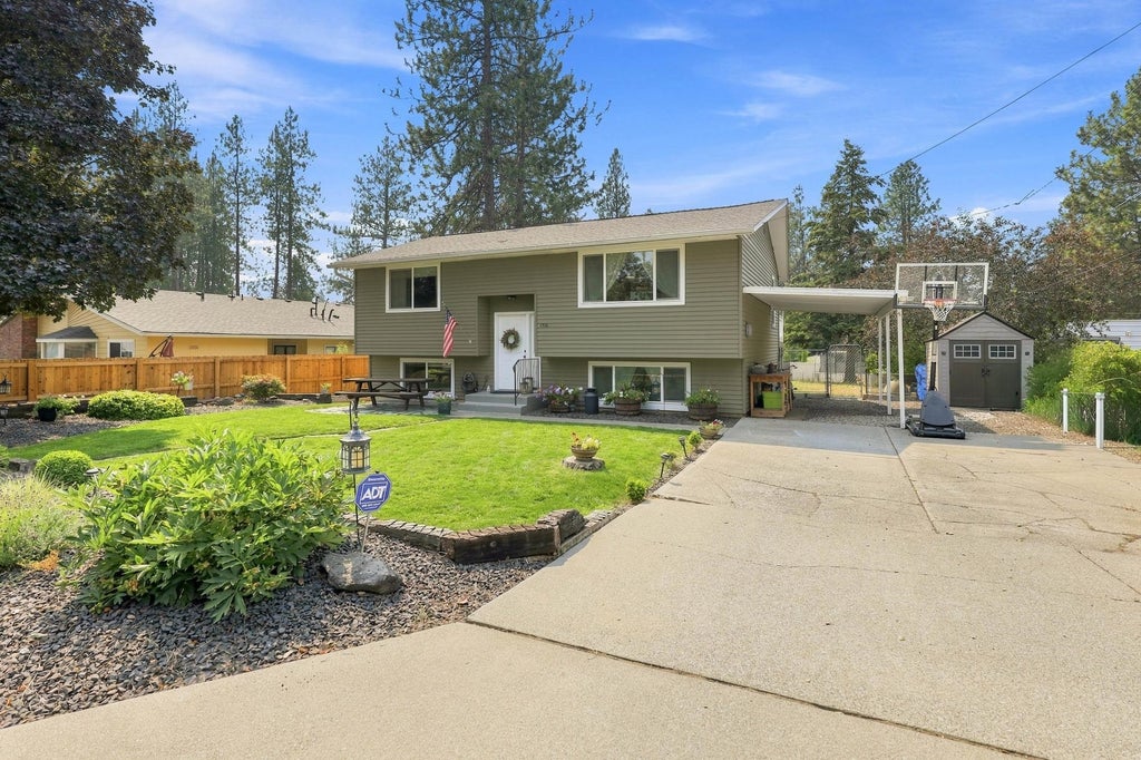 Photo of 1316 S Herald Rd, Spokane Valley, WA 99206 (MLS # 202622295)