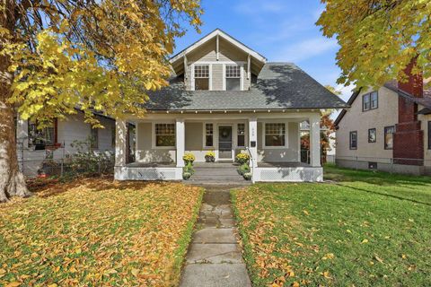 Photo of 438 W Cleveland Ave, Spokane, WA 99205 (MLS # 202526124)