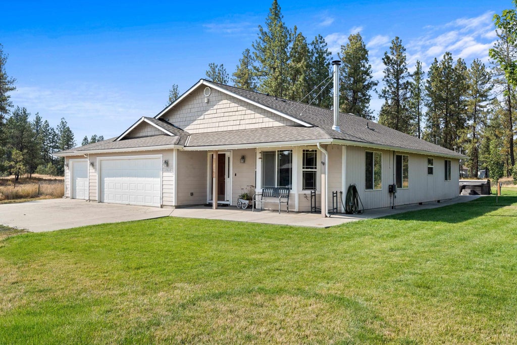 Photo of 2010 W Pine Meadow Ln, Cheney, WA 99004 (MLS # 202622870)