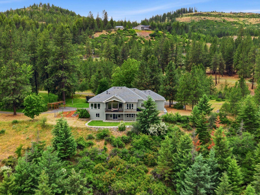 Photo of 16919 N South Bank Rd, Nine Mile Falls, WA 99026 (MLS # 202623633)