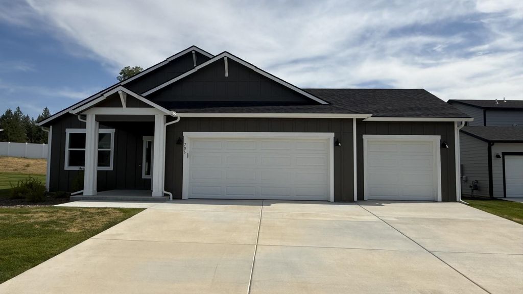 Photo of 706 E 4th St, Deer Park, WA 99006 (MLS # 202620511)