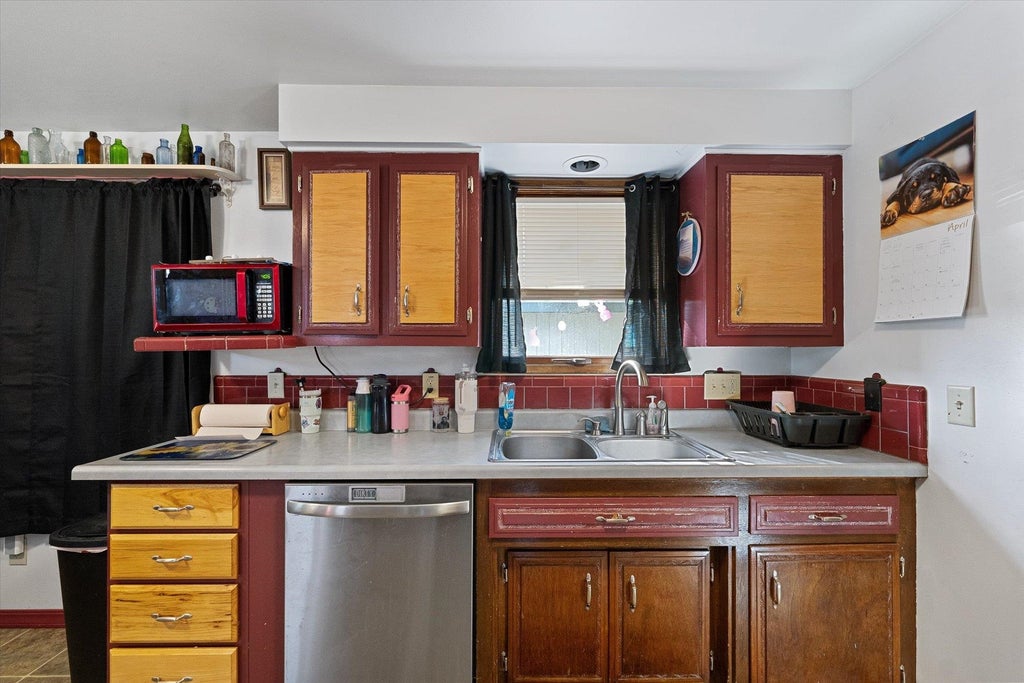 Photo of 727 E Wabash Ave, Spokane, WA 99207 (MLS # 202621030)