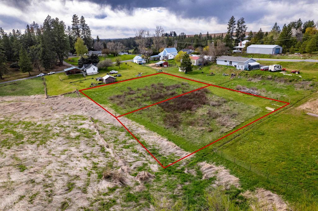 Photo of 307 &amp; 339 E Seminary Ave, Rockford, WA 99030 (MLS # 202616535)