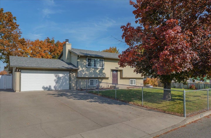 Photo 1 of 30 — 7819 E Augusta Ave, Spokane, WA 99212