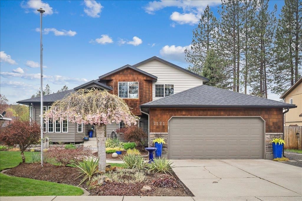 Photo of 7121 N Skykomish St, Spokane, WA 99208 (MLS # 202615655)