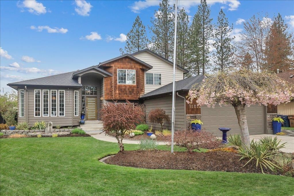 Photo of 7121 N Skykomish St, Spokane, WA 99208 (MLS # 202615655)