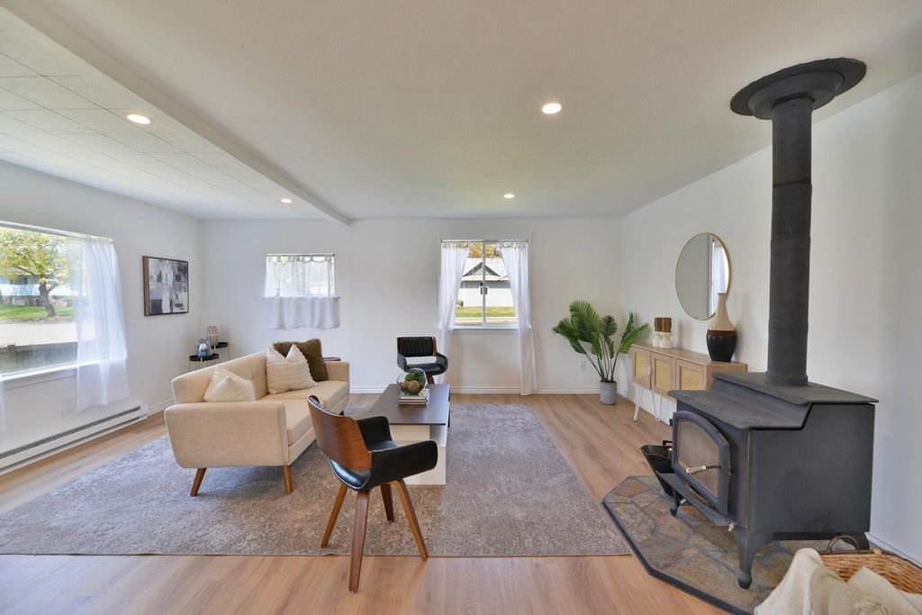 Photo of 2912 N Hemlock St, Spokane, WA 99205 (MLS # 202615852)