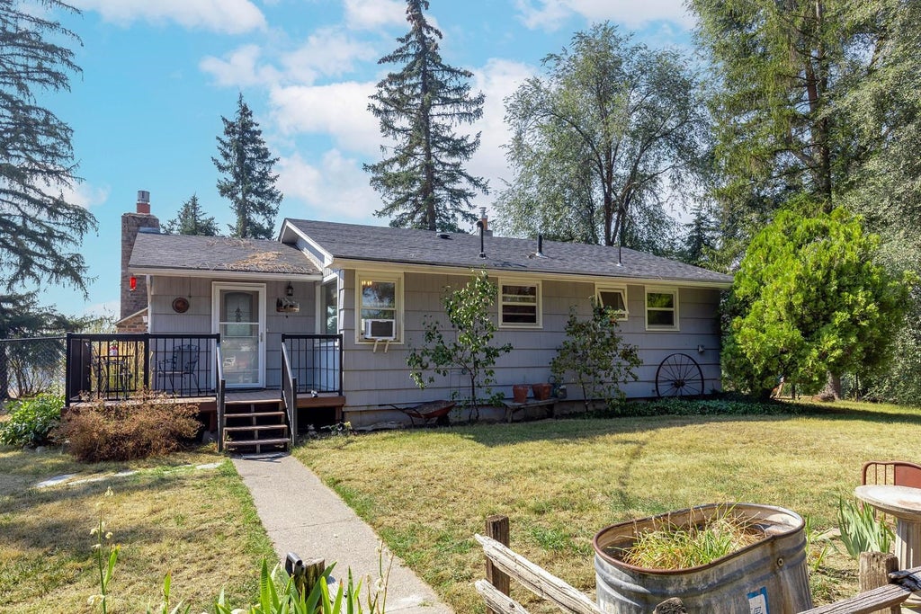 Photo of 2821 W Denison Rd, Deer Park, WA 99006 (MLS # 202623583)