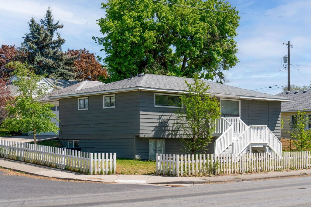 Photo of 5724 N Nevada St, Spokane, WA 99208 (MLS # 202623700)