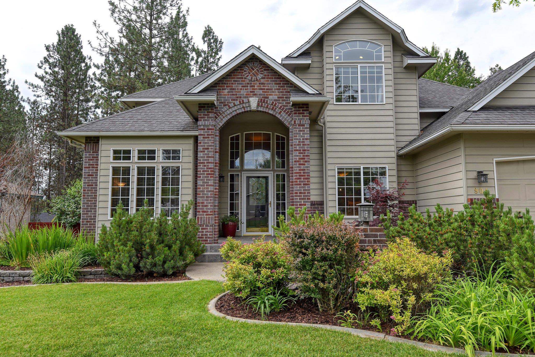 View Spokane, WA 99208 house