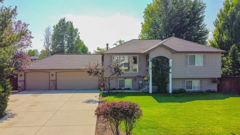 Photo of 18306 E 9th Ave, Spokane Valley, WA 99016 (MLS # 202523392)